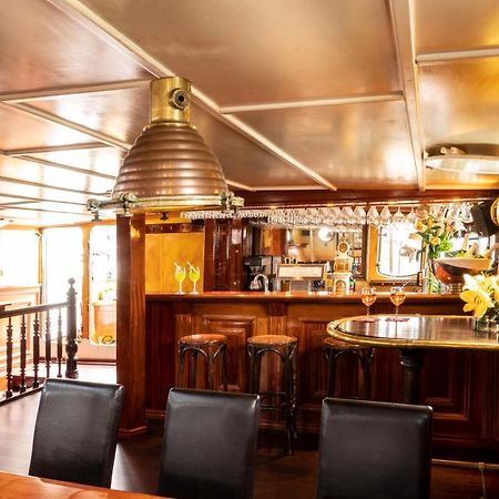 Segelschiff Loth Lorien Otel Hamburg Dış mekan fotoğraf