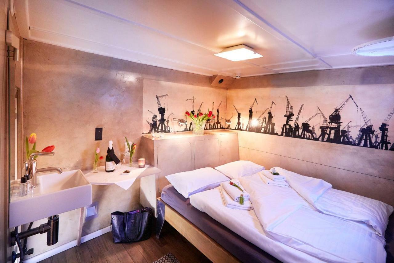 Segelschiff Loth Lorien Otel Hamburg Dış mekan fotoğraf